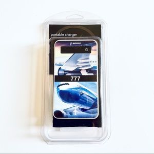 Boeing 777 Portable Charger
